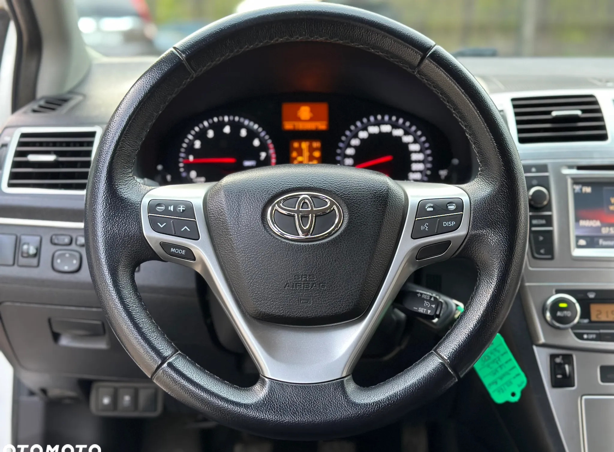 Toyota Avensis cena 48900 przebieg: 183500, rok produkcji 2014 z Góra małe 529